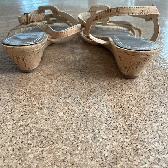 Natural Cork Upper Sandals - Picture 7 of 8